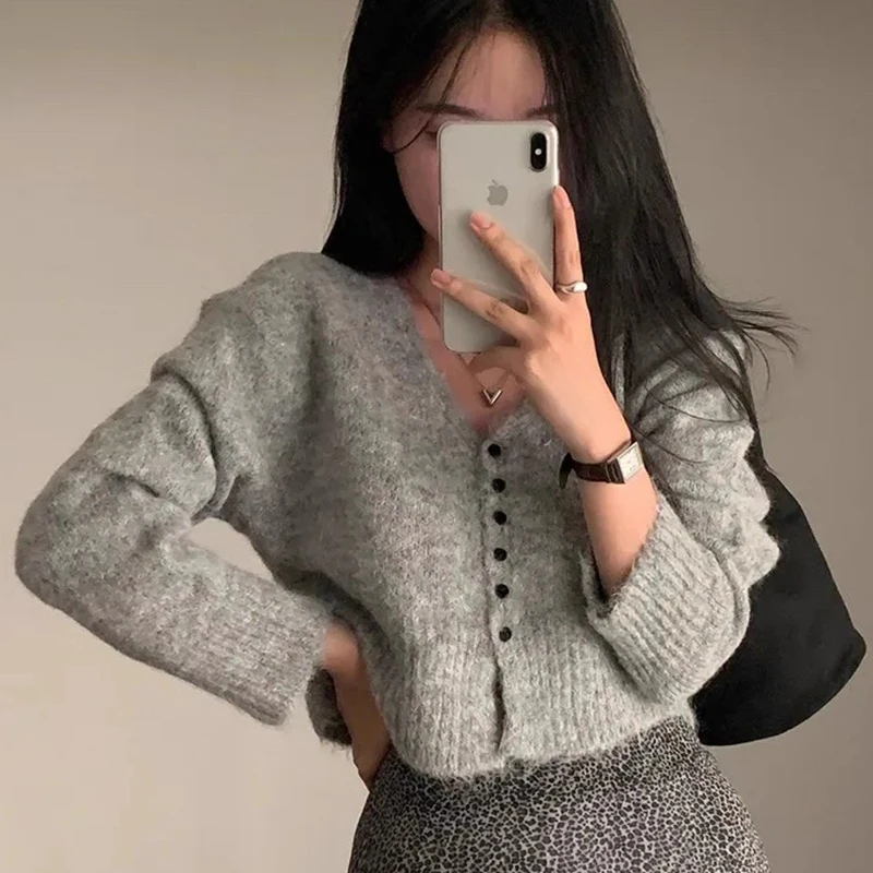 เสื้อโค้ทไหมพรมถักทรงยาวคอวี ดีไซน์วินเทจใหม่ สไตล์เกาหลี นุ่มสบาย เหมาะสำหรับฤดูใบไม้ร่วง แฟชั่นสำหรับผู้หญิง เหมาะกับการเดินทางไปทำงาน