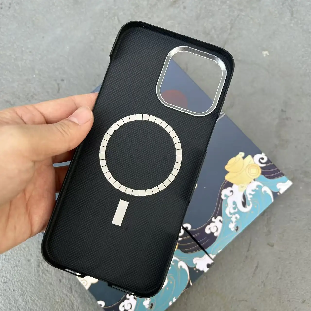 

Магнитный чехол из углеродного волокна для Magsafe для iPhone 17, 16, 15, 14, 13 Pro Max, тонкий чехол из арамидного волокна для iPhone 17, 16, 15 Pro