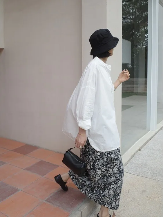 

Свободный повседневный белый длинный свеч irt, женский осень 2024, новый простой утягивающий модный молодежный хлопковый воротник-стойка