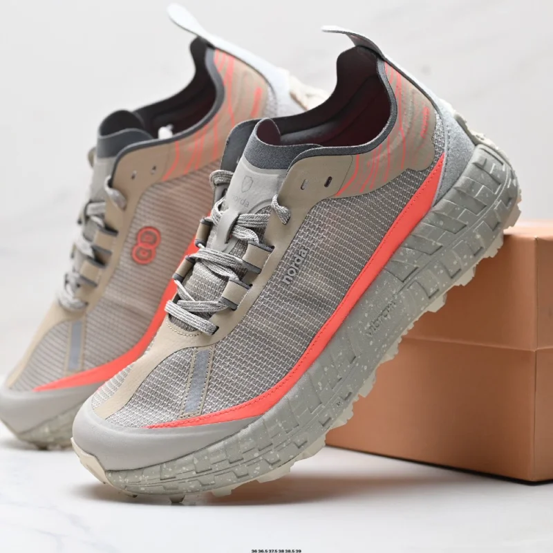 أحذية المشي لمسافات طويلة المهنية للرجال النساء مصمم تسلق حذاء للجنسين في الهواء الطلق الرحلات أحذية الأزواج المضادة للانزلاق حذاء رياضي #1