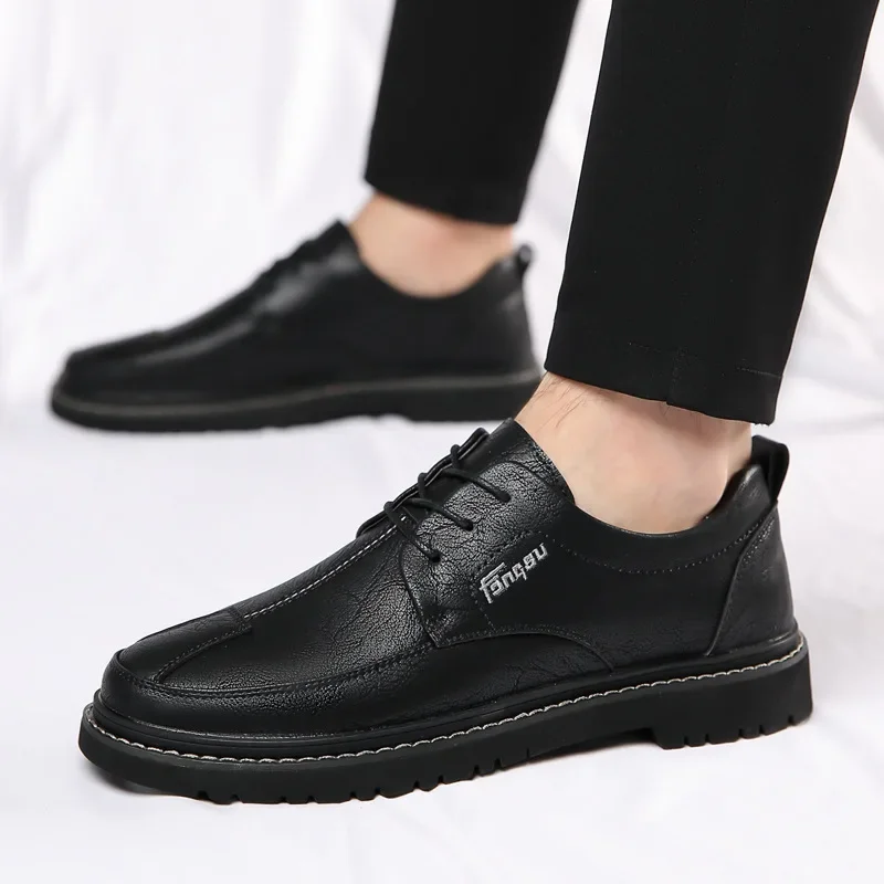 Mocassins de couro britânico masculino, tênis casual, sapatilhas clássicas, plataforma que combina com tudo, sapatos novos da moda, primavera e verão