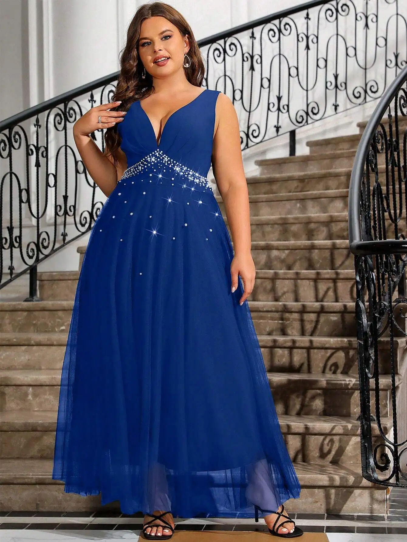 

Plus Size Sleeveless V-Neck Mesh Maxi Dress With Beading Formal Evening Gown