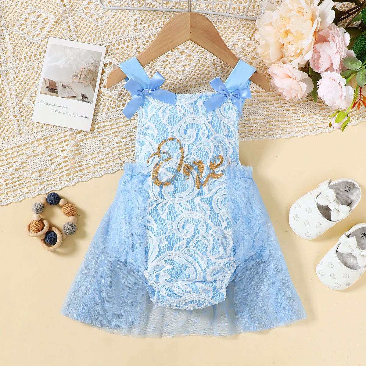 0-24 Monate Süßer Baby-Mädchen-Jumpsuit Blaue Schleife Spitze Chiffon Modischer Bodysuit Baby-Mädchen Sommer-Krabbelanzug