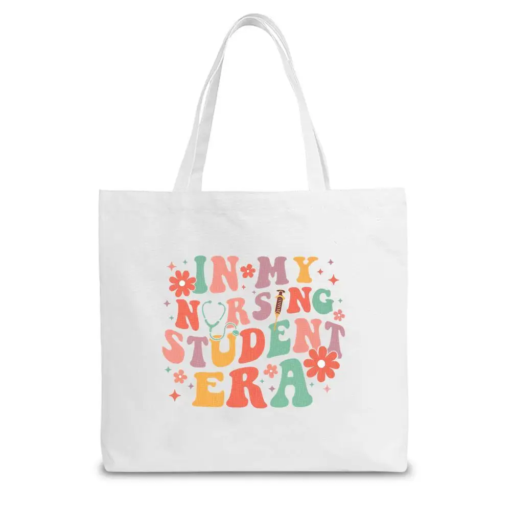 حقيبة حمل لطلاب التمريض. تصميم "في عصر التمريض" للكلية والعمل والبقالة.
