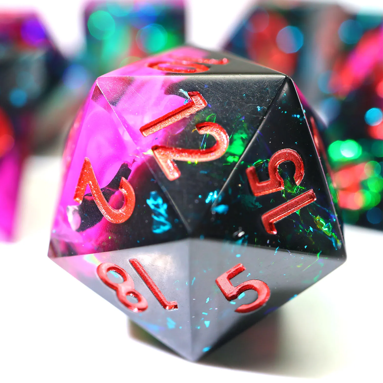 

Набор игральных костей ручной работы из смолы с эффектом галактики, с вкраплениями розового тумана и цветной фольги | Набор из 7 многогранных игральных костей для D&D и ролевых игр N24