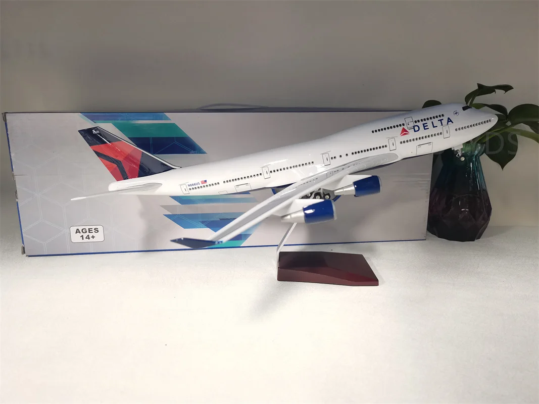 Airplane Model 747 Delta Air Lines A330/A350 Model Plane Delta Resin Diecast Airplanes Home Decor for Collector Decoration