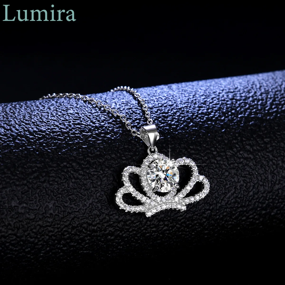 

Подвеска в виде короны принцессы Lumira, платина PT950, цепочка на ключицы для женщин, модное ожерелье с муассанитом на 1 карат, вневременные ювелирные изделия