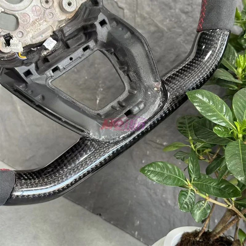 Passend für Audi A5L Etron/GT B10 Lenkrad mit perforierten Paddeln und Kohlefaser-Lenkrad