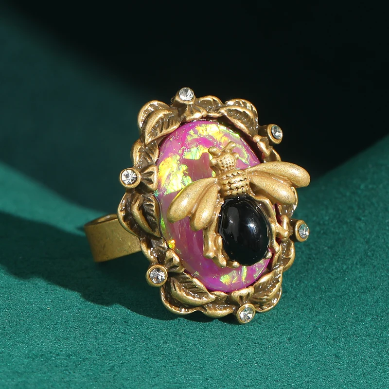

Vintage Opal Pink Bee Black Natural Stone Ring Luxury Jewelry Charms Fashion Designer Unique For Woman Accessories Thanksgiving