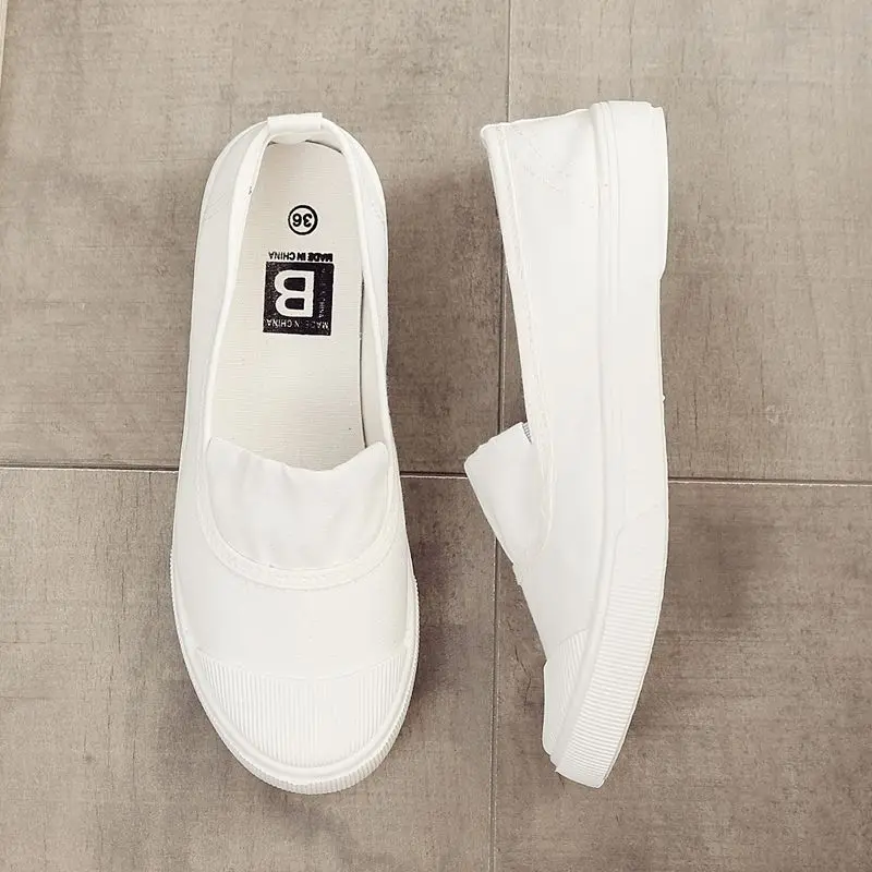 2026 Spring Canvas Slip on Shoes Unisex Casual Flat Loafers Breathable Walking Sneakers Korean Style Lightweight Footwear