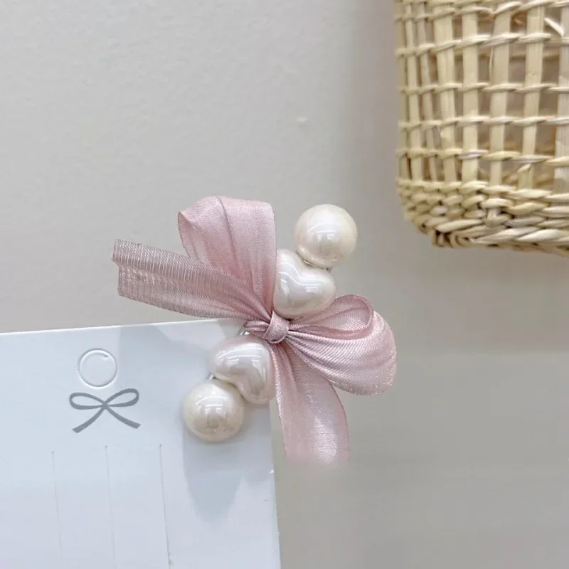 

Sweet and Fresh Camellia Imitation Pearl Love Grab Clip Female Elegant Hairpin Temperament Shark Clip Hair Accessories Hair Claw