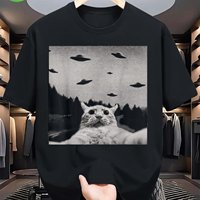 Alien Cat UFO Graphic T-Shirt Funny Extraterrestrial Design Cotton Tee for Men Couples Loose Fit Crew Neck Shirt for Gym