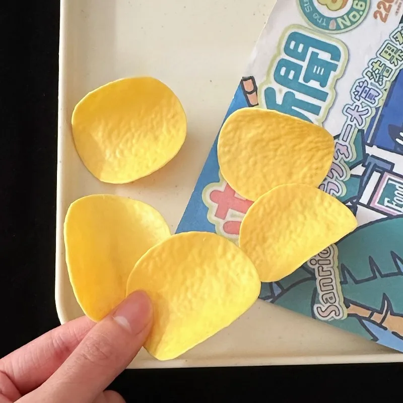 

5pcs Playful Potato Chip Hair Clips Women Stylish Food Trendy New Headwear Daily Casual Outfit Statement Piece for All Occasions