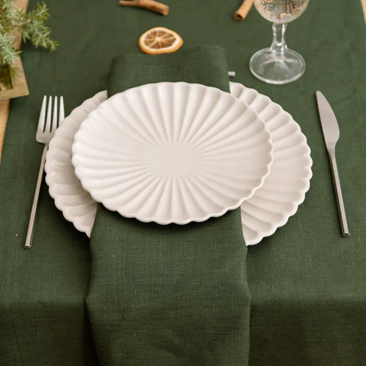 2/6/12PCS retro green napkins are light and thin, and the hotel's folded flower western restaurant is decorated for wedding fest