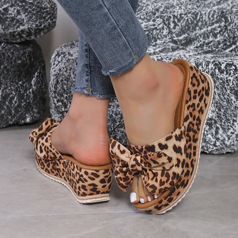 Women Slippers New Summer Fashion Modern Sandals Outdoor Simple Princess Beach Slippers Wedge Leopard Ladies Shoes Slides Women