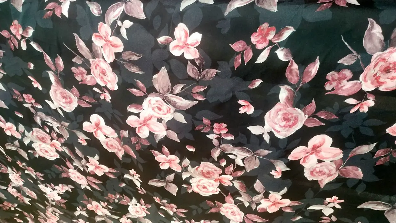 Japanese Natural Pure 100% Mulberry Silk Fabric Crepe Black Cloth Rose Flowers Print Vintage Dress for Yard Fabric Wholesale