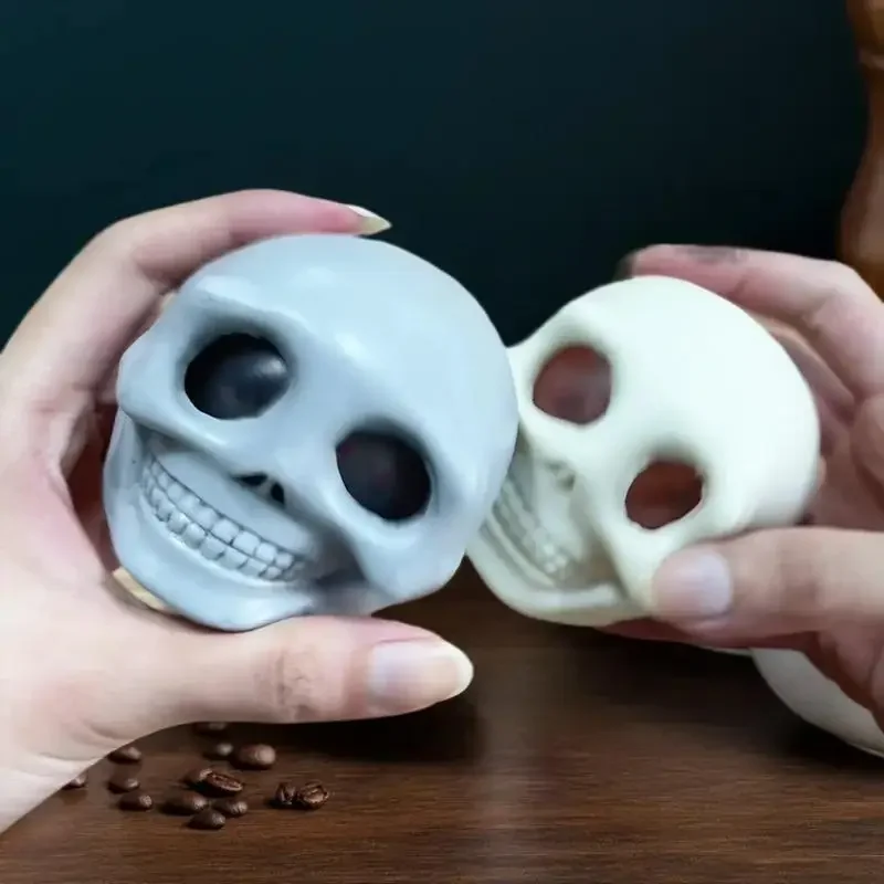 ضغط الجماجم مع الدم واليدين هالوين المزحة اللعب هالوين كرات الإجهاد ضغط الجمجمة تململ لعبة الضغط