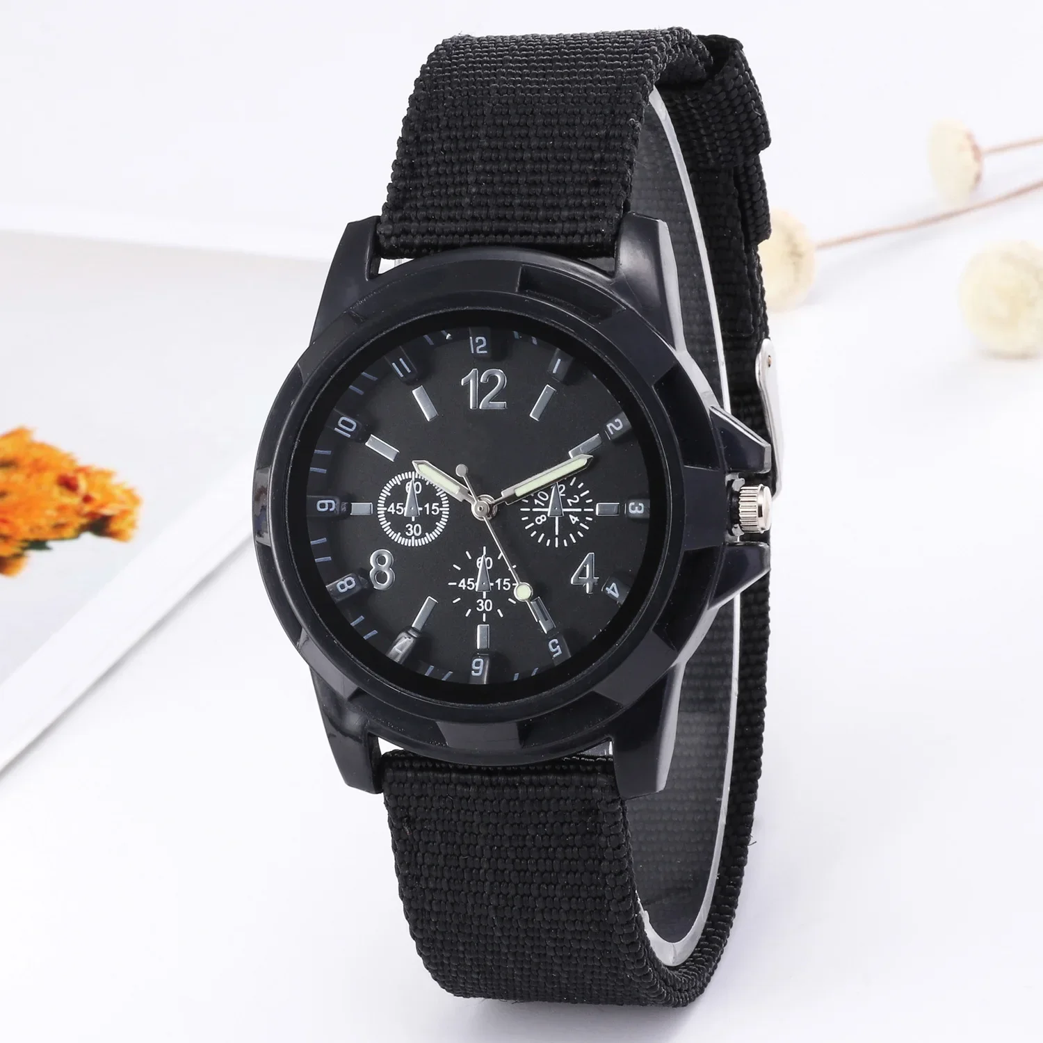 Men Green Watch Male Quartz Watches Fabric Canvas Strap Casual Cool Men's Sport Round Dial Relojes Hot Sale Wristwatch