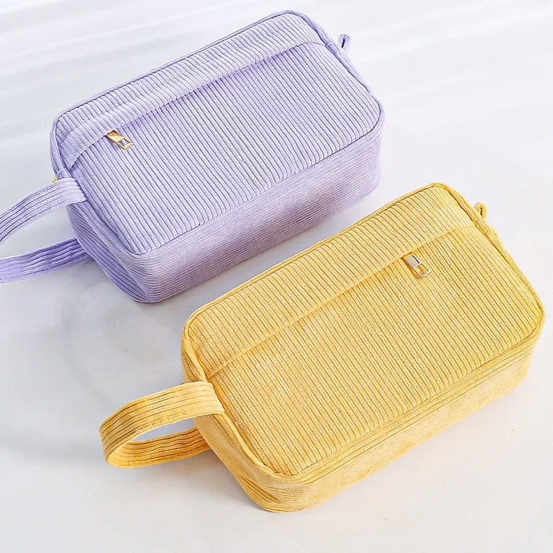 قطعة واحدة من مقلمة سروال قصير أنيقة للأطفال منظم مستحضرات التجميل بلون سادة وحقيبة مكياج ذات سعة كبيرة