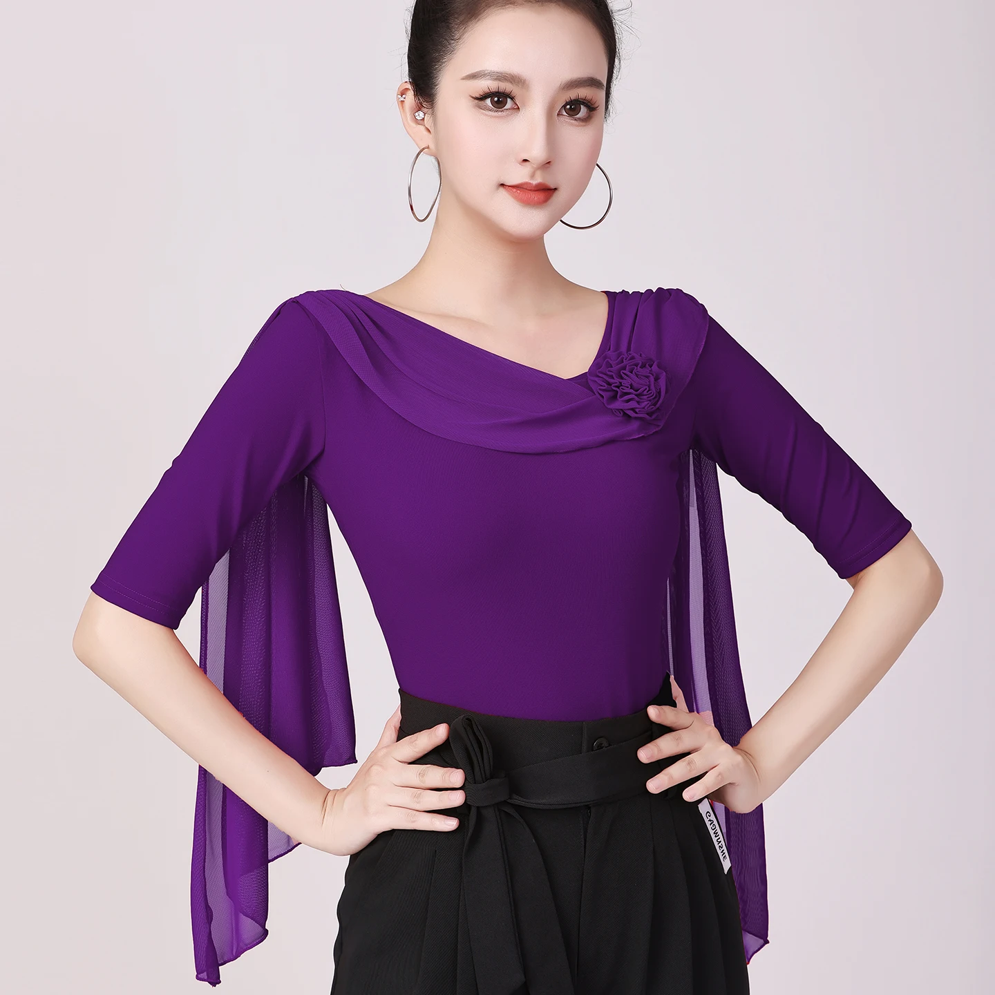 Profesjonalne stroje do tańca nowoczesnego damskie dla dorosłych, bluzki z rękawem 3/4, letnie nowe stroje do tańca towarzyskiego i latynoamerykańskiego.