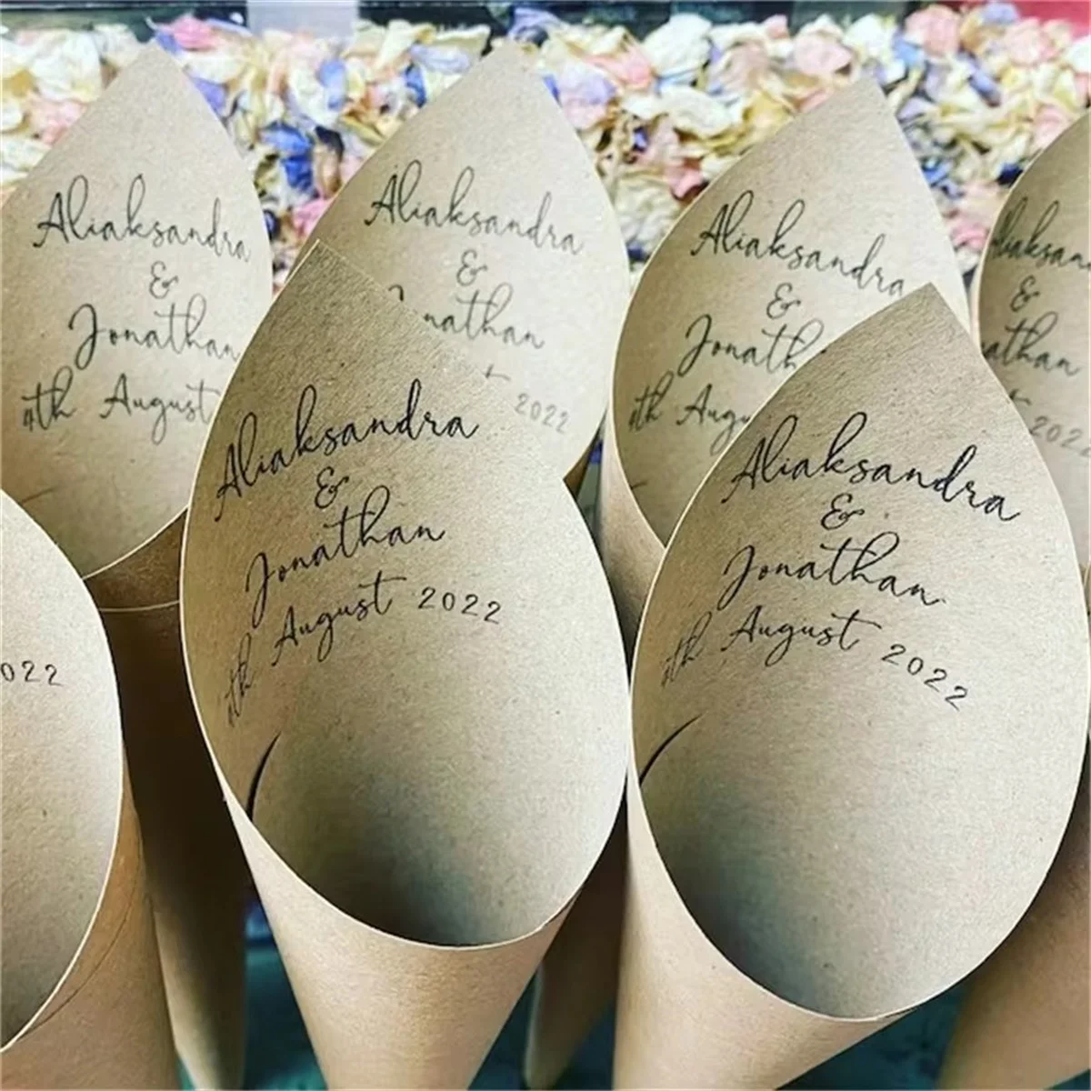 25pcs Confetti Cones - Personalised - Ready Rolled Confetti Cones