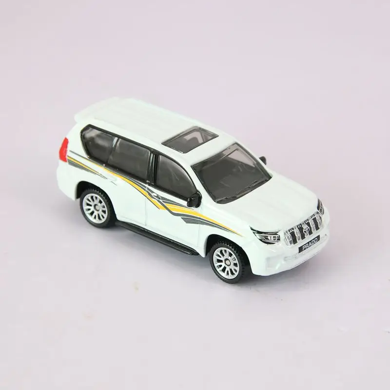 Model Auto Toyota Prado CCA 1:64 - close-up view