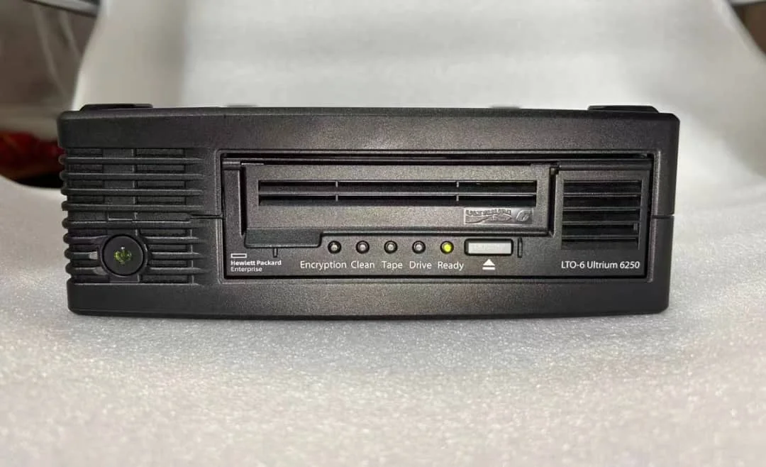 StoreEver LTO-6 Ultrium 6250 External Tape Drive EH970A STORAGE W/ STUCK TAPE