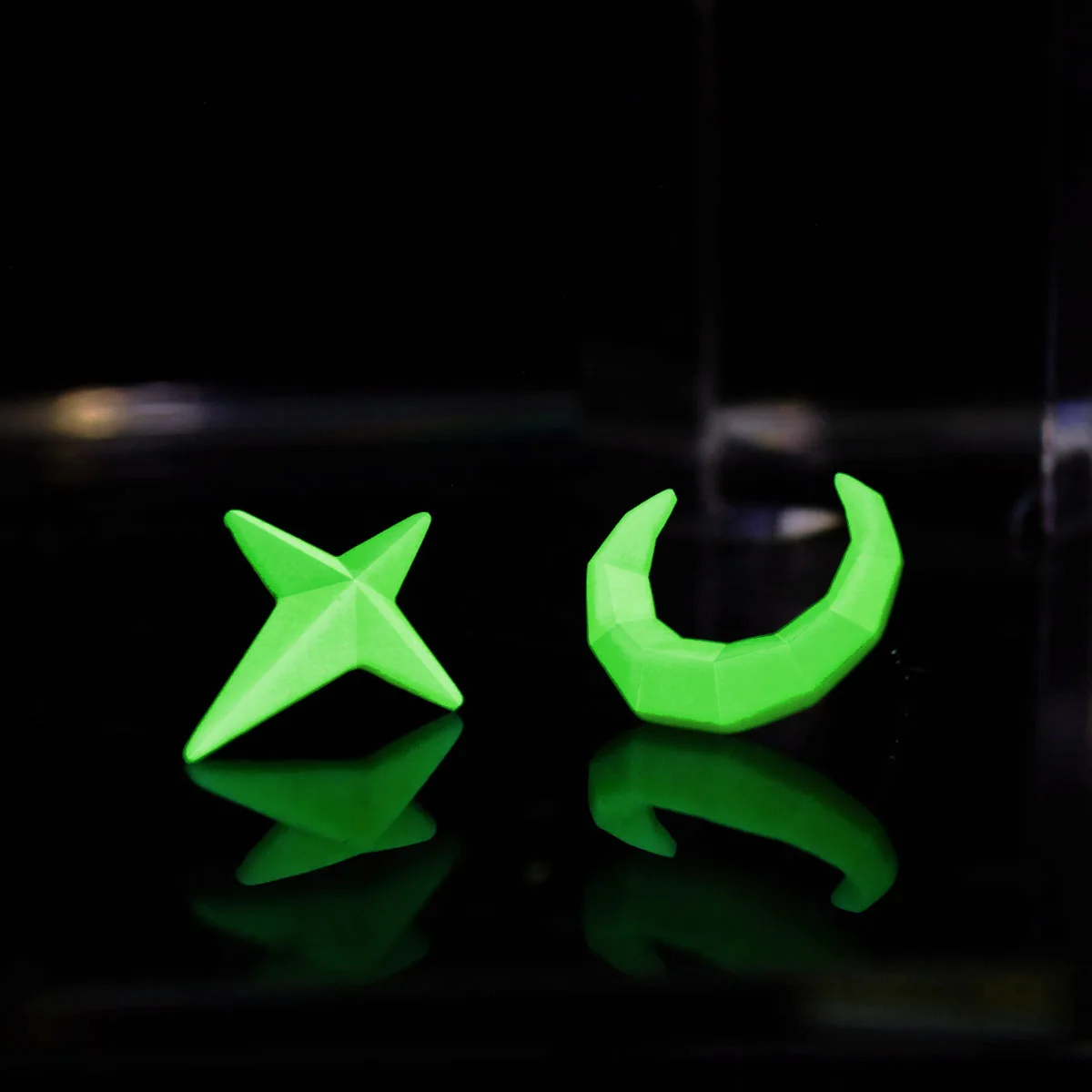 Star Moon Stud Earrings GLOW in the DARK 3D model Cartoon Earrings For Women Children girls