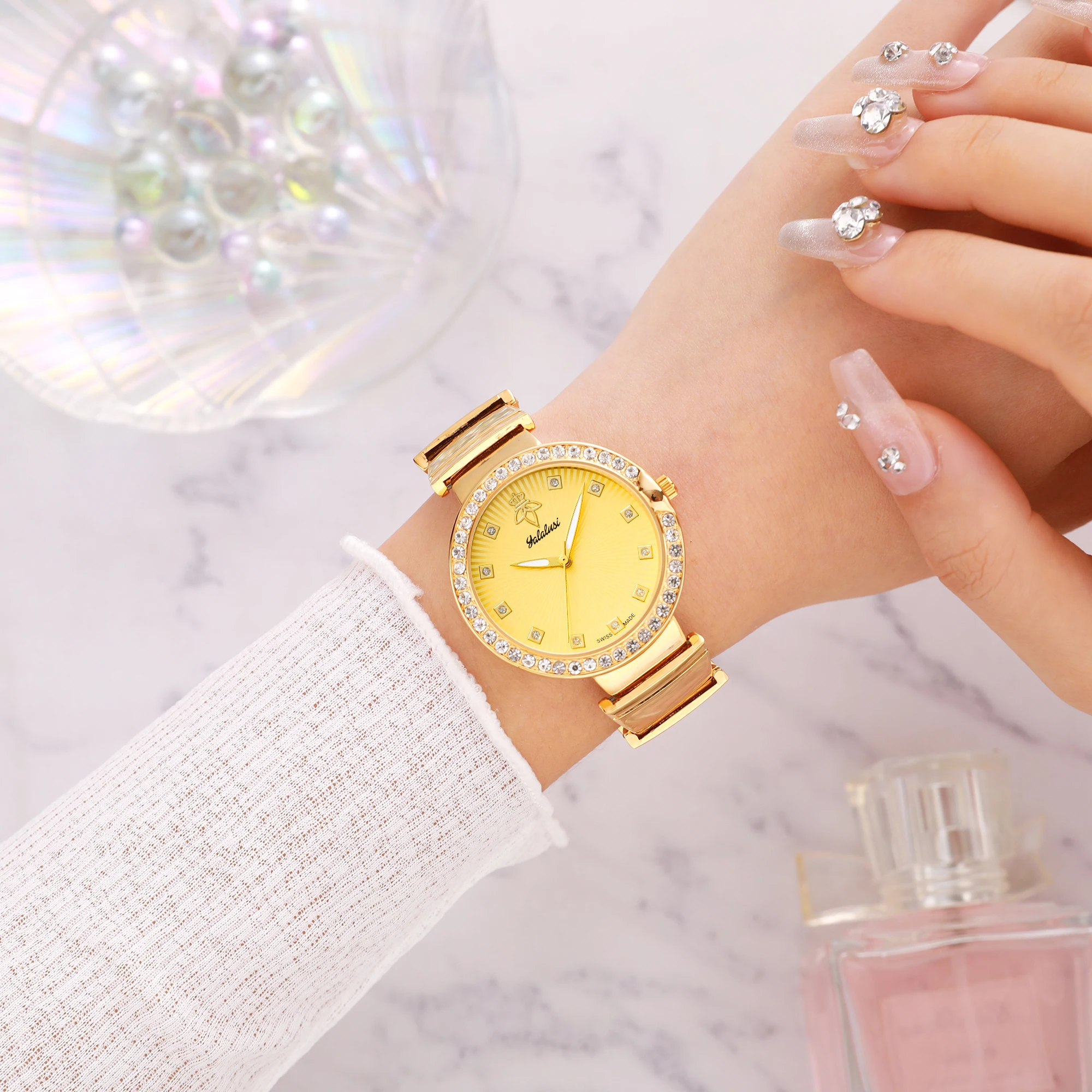 

Женские кварцевые водонепроницаемые часы Yalalusi, роскошные часы-браслет с круглым циферблатом, украшенные бриллиантами, подарок, часы для девушки
