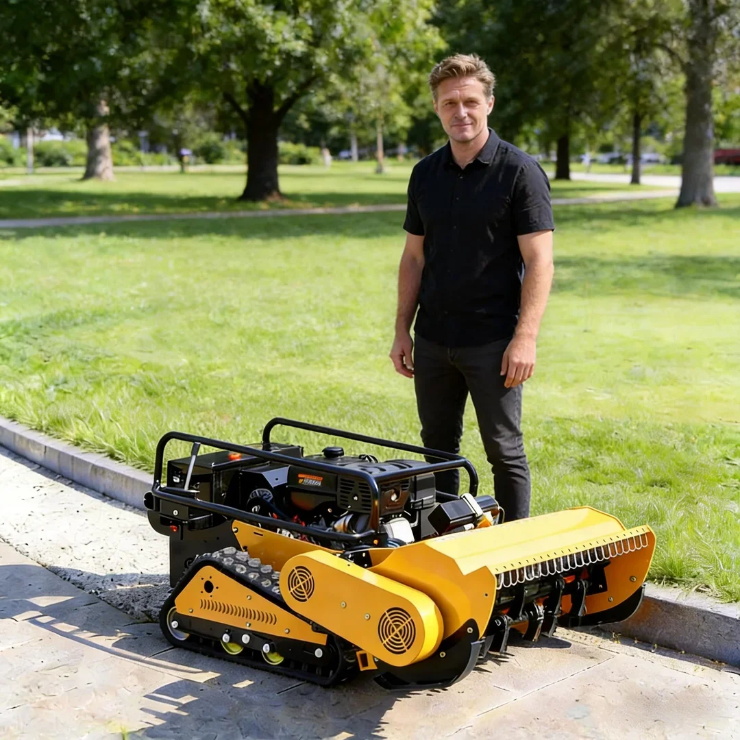 

Customized Practical Flail Lawn Mower - Thickened Tracks & Manganese Steel Blades for Community Greenbelt Mowing Work