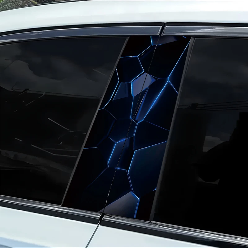 

2 наклейки на автомобильные стойки B-образной формы. Защитная пленка из гладкого материала с геометрическим рисунком и защитой от царапин.