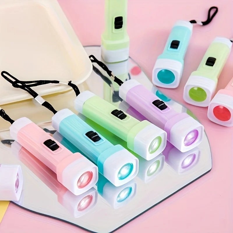 10/24 قطعة سلسلة مفاتيح مصباح يدوي صغير معكرون اللون المحمولة LED مصابيح الإضاءة لعبة هدية لون عشوائي #4