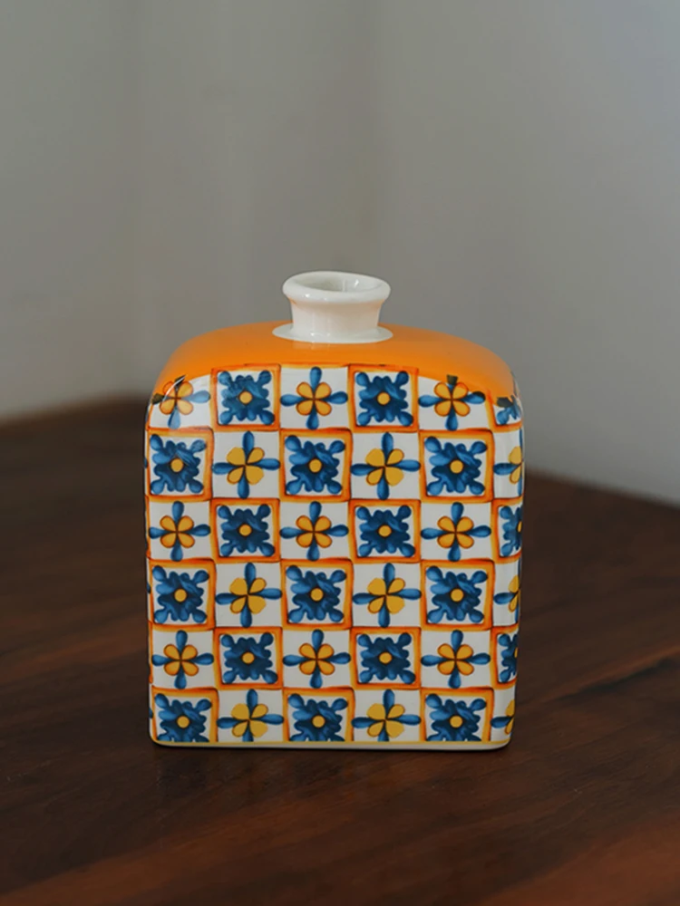 Vintage Plaid Flower Seal Ceramic Storage Jar Perfume Water Bottle Bottle Flower Arrangement Vase Fine Porcelain Storage Jar