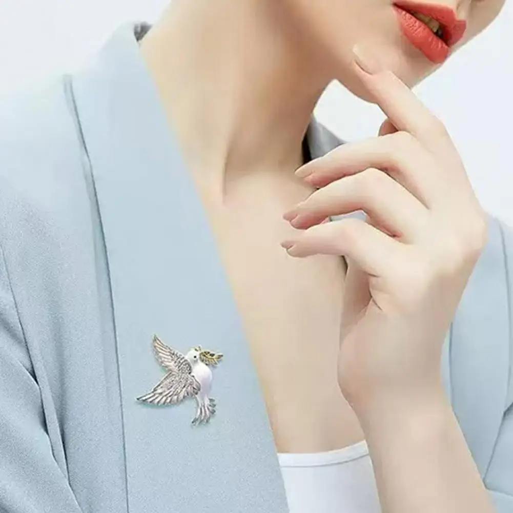 Women Brooch Bird Wing Pigeon Shape Suit Pin Sparkling Rhinestones Inlaid Retro Style Peace Symbol Brooch Woolen Coats Accessory