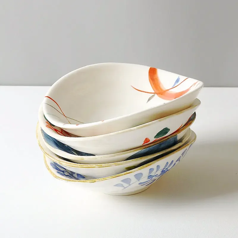 

Japanese Oval Ceramic Bowl Creative Oyster Shape Bowl Porcelain Tableware Snack Sauce Dish Small Plate Home Kitchen Supplies