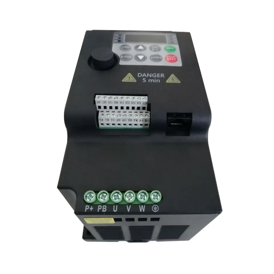 Produktbild von Uimoso Frequenzumrichter Inverter – 5,5 KW / 4 KW / 10 KW / 7,5 KW / 3 PS – VFD Wandler Für 1- Oder 3-Phasen