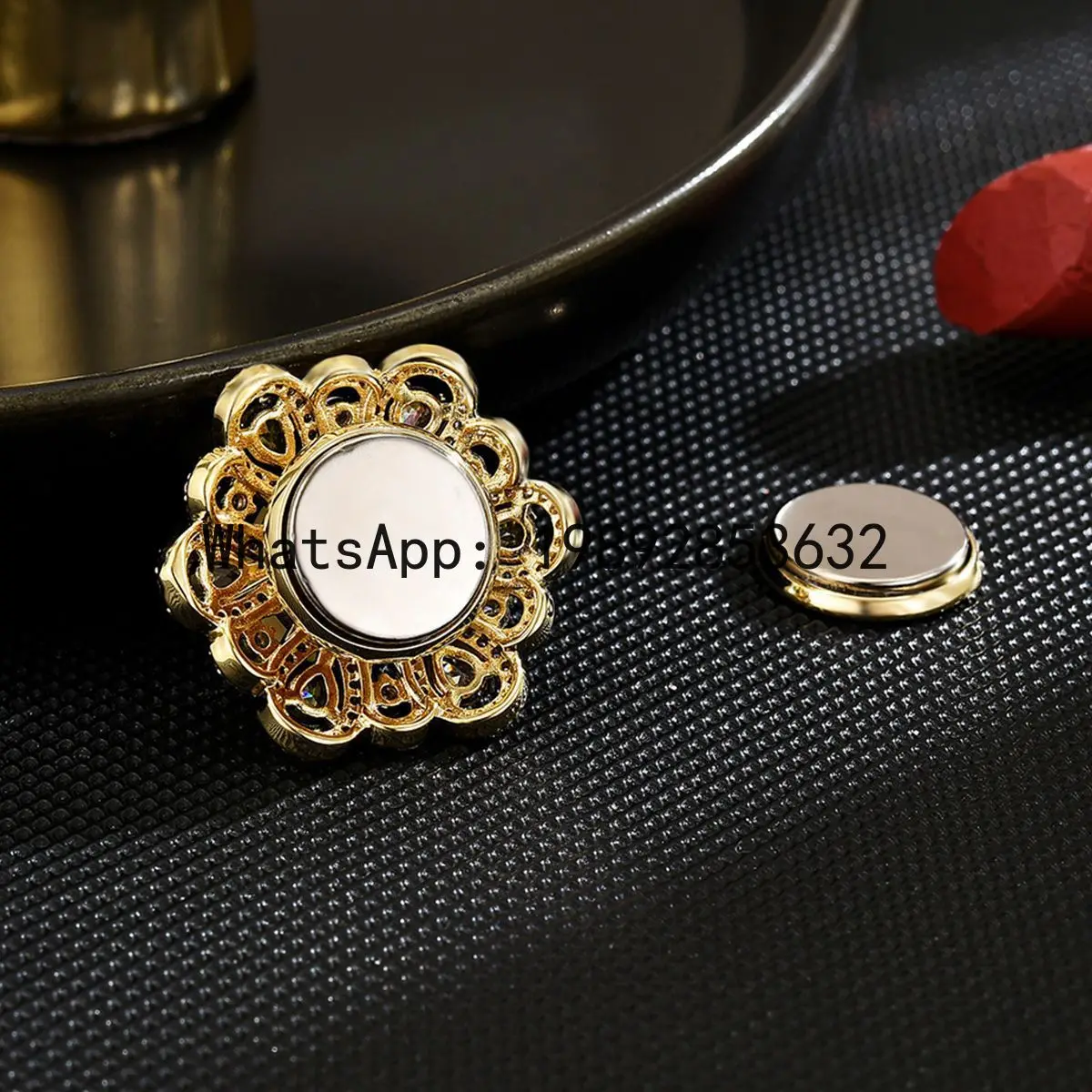 PYJ new pearl geometry gradual change zircon anti-light magnetic corsage diamond shining versatile luxury accessories