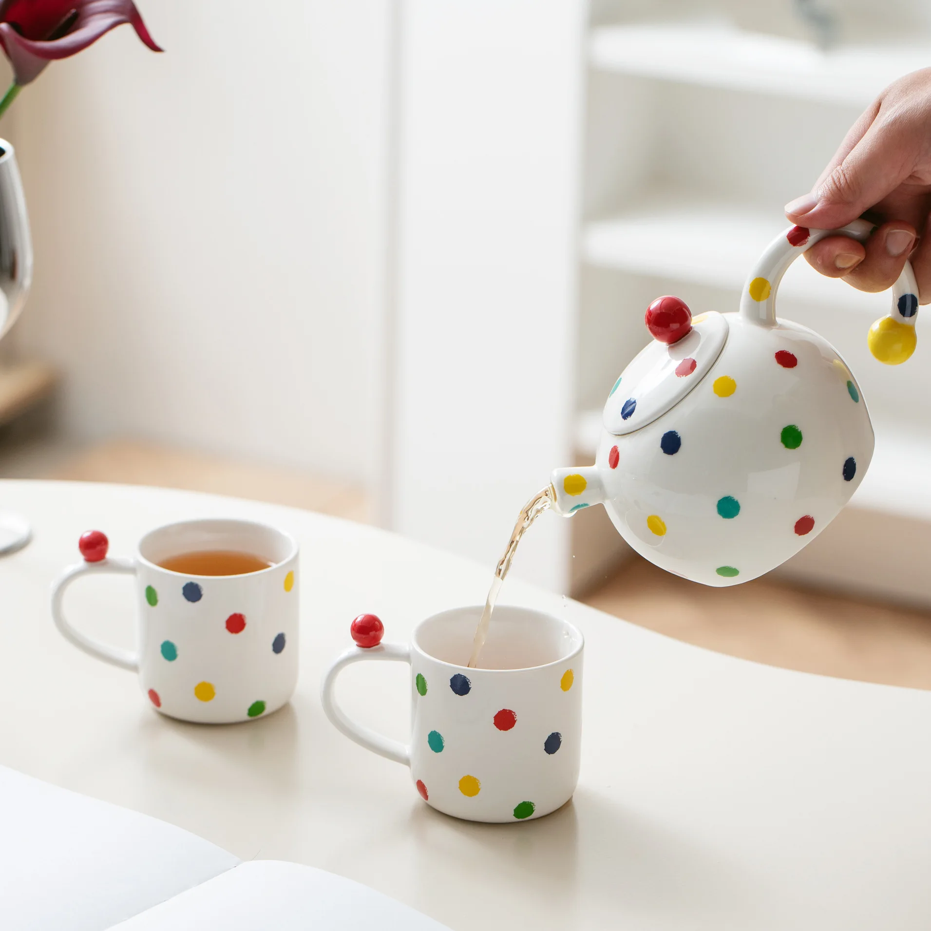 dots, a pot of two cups of high-grade ceramic water, high-temperature resistant home creativity, niche high-value teacups