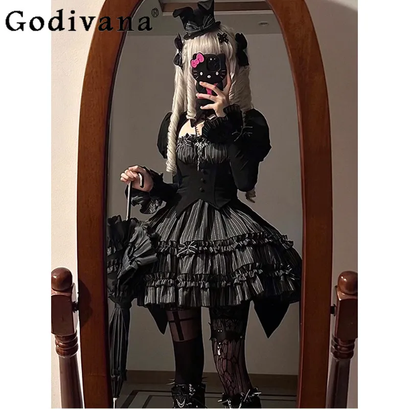 

Japanese Original Dark Gothic Striped Long-sleeve Top and Skirt Set Sweet and Cool Lolita Daily Outfit for Girls