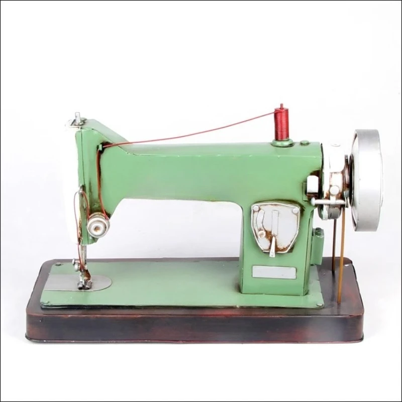 

Retro Chinese Home Decoration, Antique Sewing Machine, Wrought Iron Model, Clothing Store Window Decoration Ornament