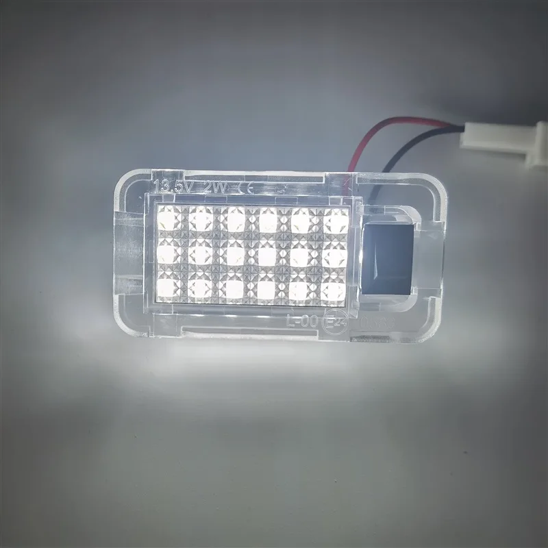 1Pcs 자동차 LED 트렁크 조명 Toyota Corolla 크라운 랜드 크루저 Noah Prius Century Mirai Harrier 하이브리드 용 수하물 구획 램프 썸네일 4
