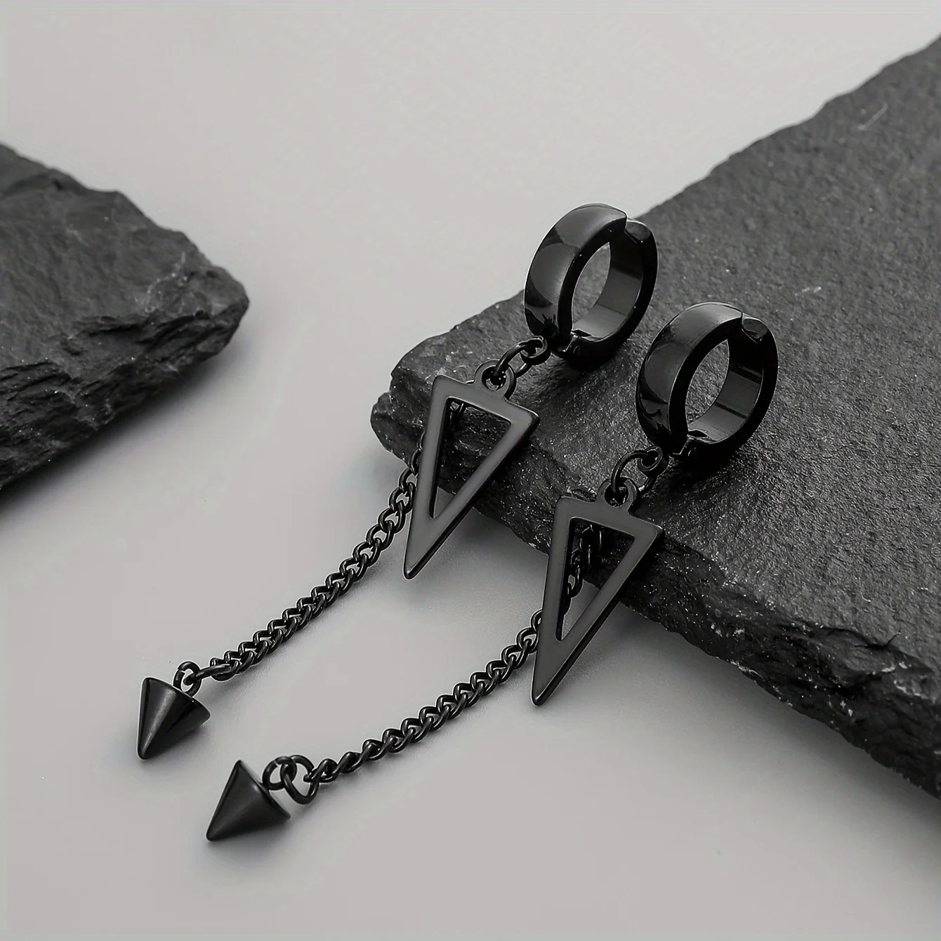 1pc Stylish Punk Unique Design Stainless Steel Geometric Triangle Chain Cone Ear Clips Non-Piercing Earrings for Men Women
