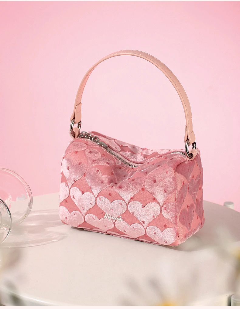 

Crossbody light luxury high-end handbag birthday holiday gift for girlfriend