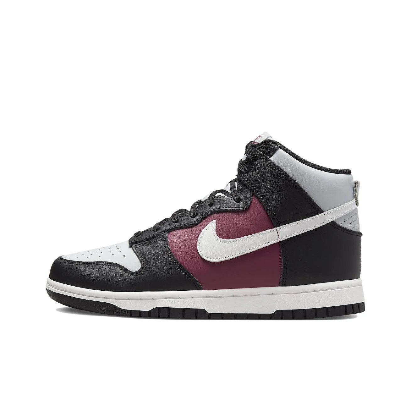 Nike Dunk High Skateboard Shoes Women's High Top Black/Red DD1869-005