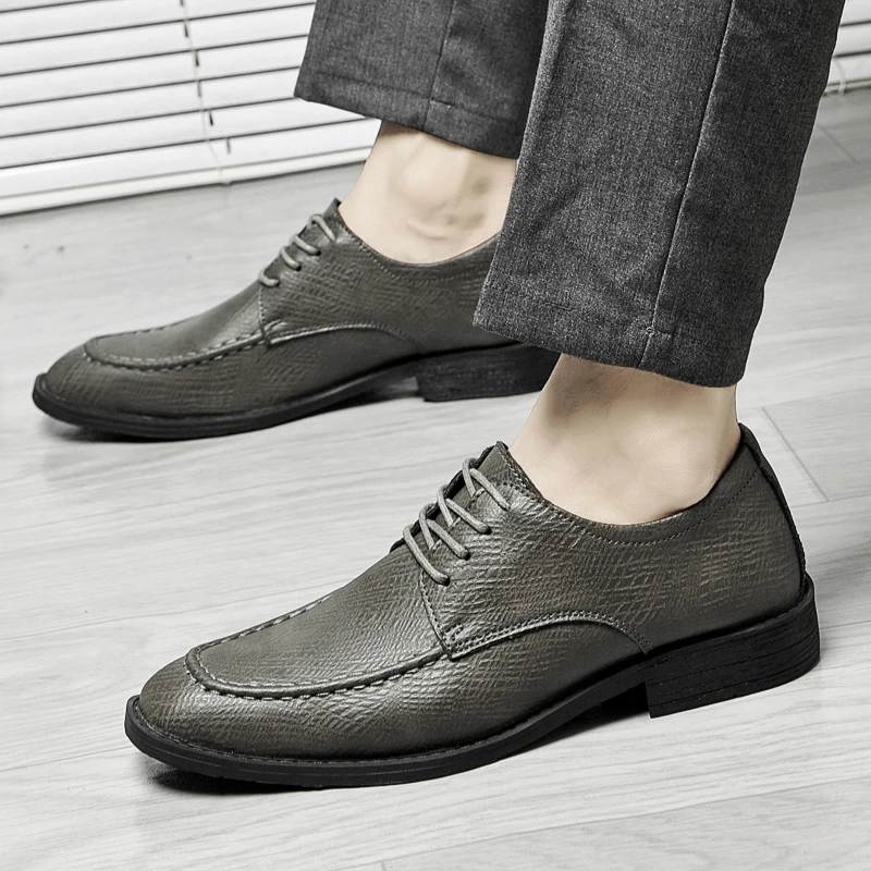 

2025 Autumn New Men's Top Layer Fashionable Pointed Casual Leather Shoes High-quality Comfortable Business Banquet Leather Shoes