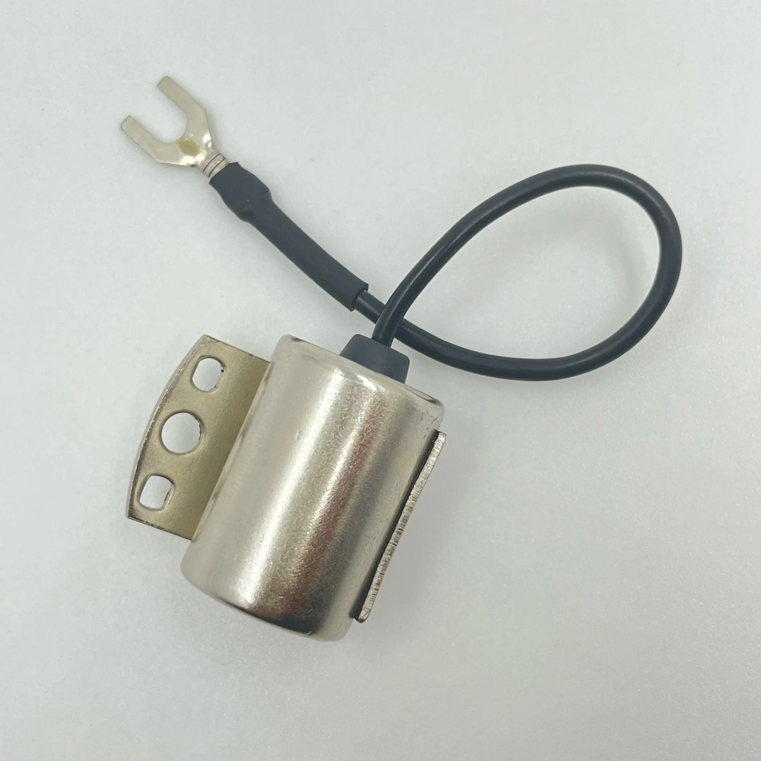 

Конденсатор зажигания подходит для Fiat 9922454 9925263 1279140078