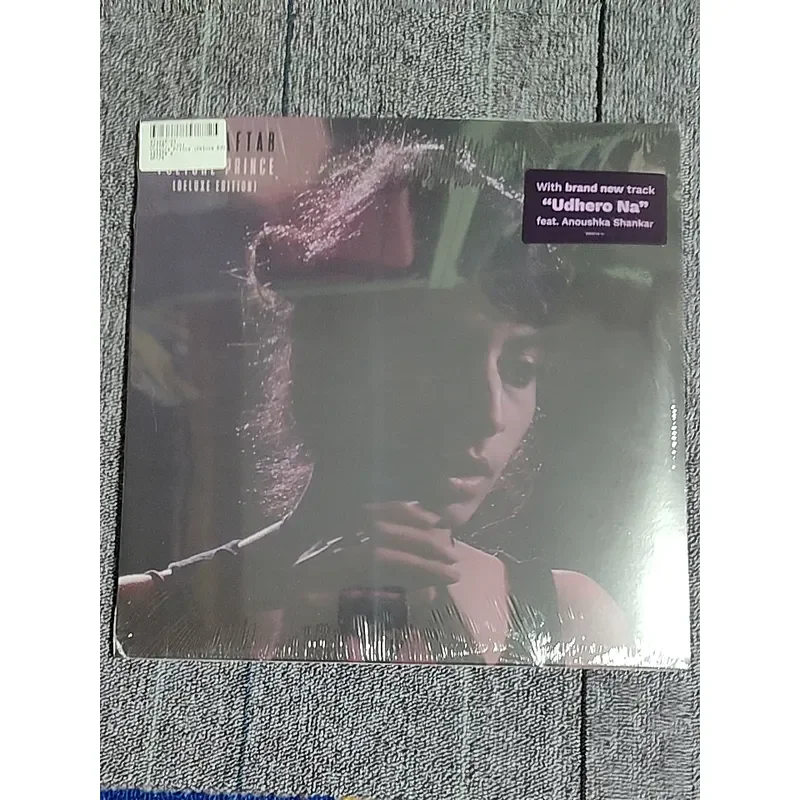 

Pakistan Night Arooj Aftab - Vulture Prince Limited Edition Vinyl 2LP for Music Collectors