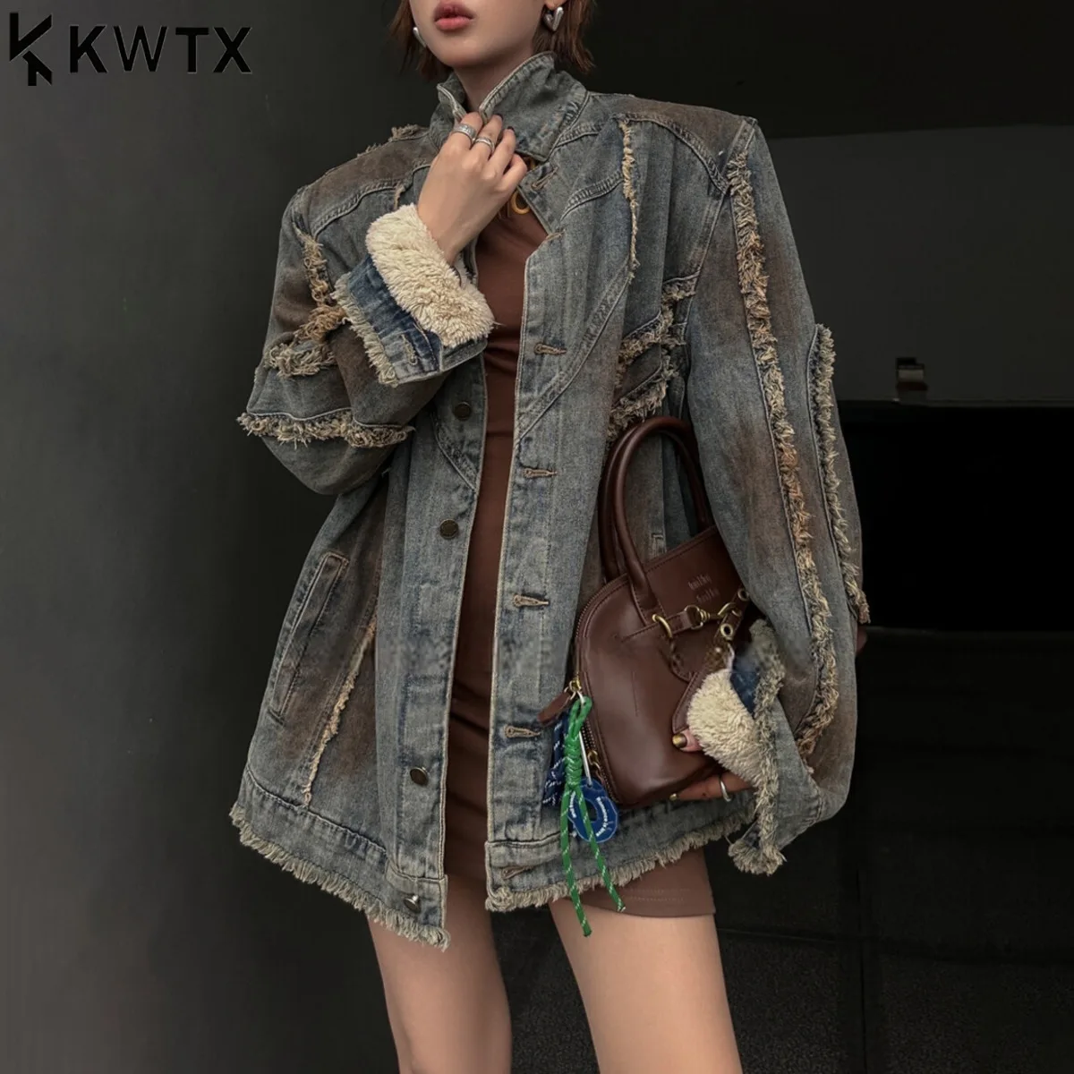 

KWTX 2025 зимняя женская джинсовая куртка-карго на флисовой подкладке с цветными блоками, винтажное шикарное универсальное пальто премиум-класса, повседневная верхняя одежда
