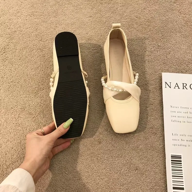 Single shoes flat bean shoes women spring and summer new all match grandma shoes