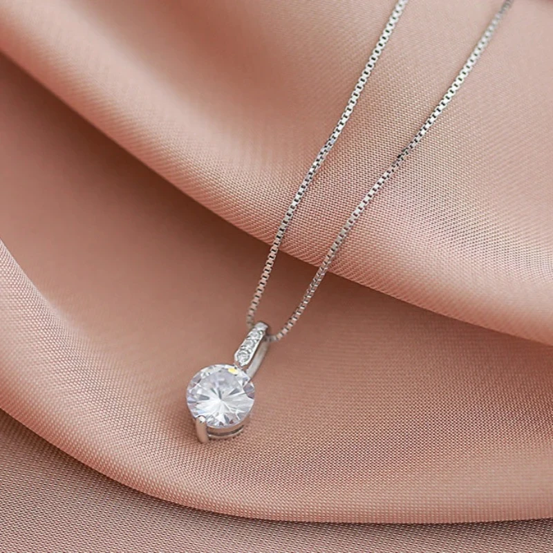 Huitan Ewigkeits-Anhänger-Halskette mit rundem Zirkonia, schlichte und elegante Damen-Accessoires für die Hochzeit, klassischer Schmuck – Detail 13